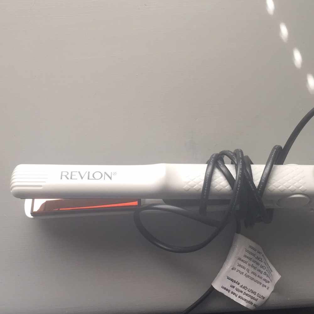 Hair straightener